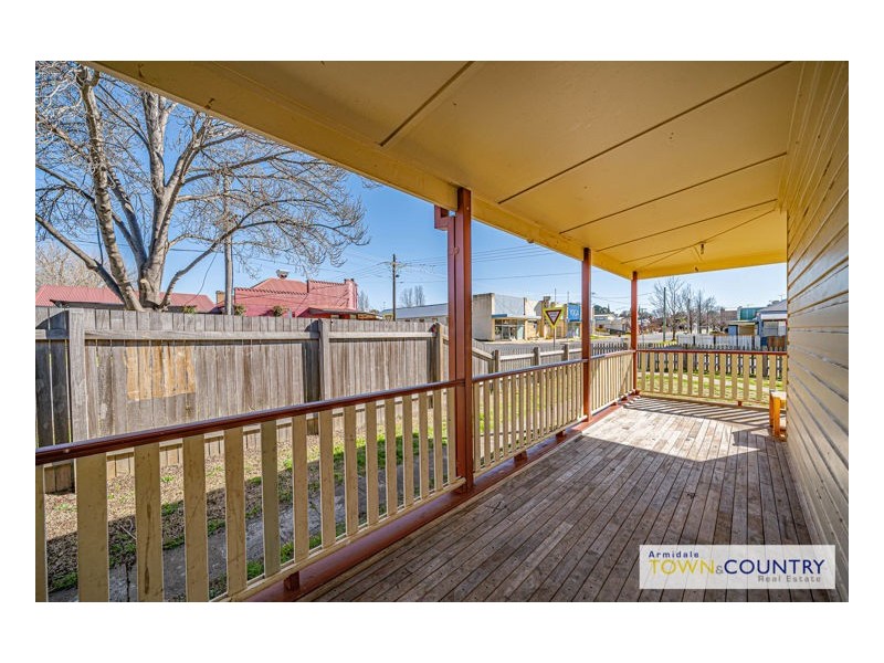 121 Taylor Street, Armidale NSW 2350