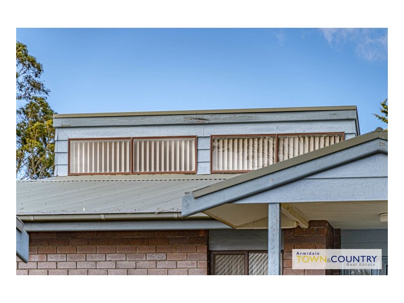 15 The Boulevarde, Armidale NSW 2350