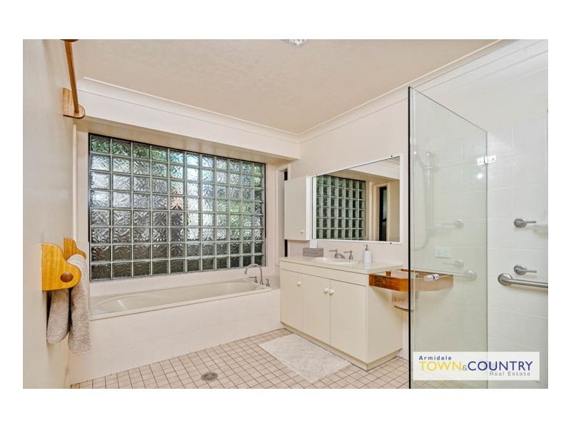 15 The Boulevarde, Armidale NSW 2350