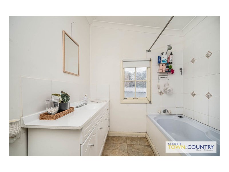 202 Donnelly Street, Armidale NSW 2350