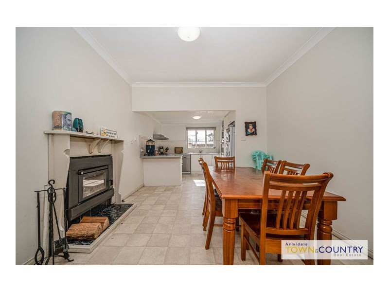 7 Barry Street, Armidale NSW 2350