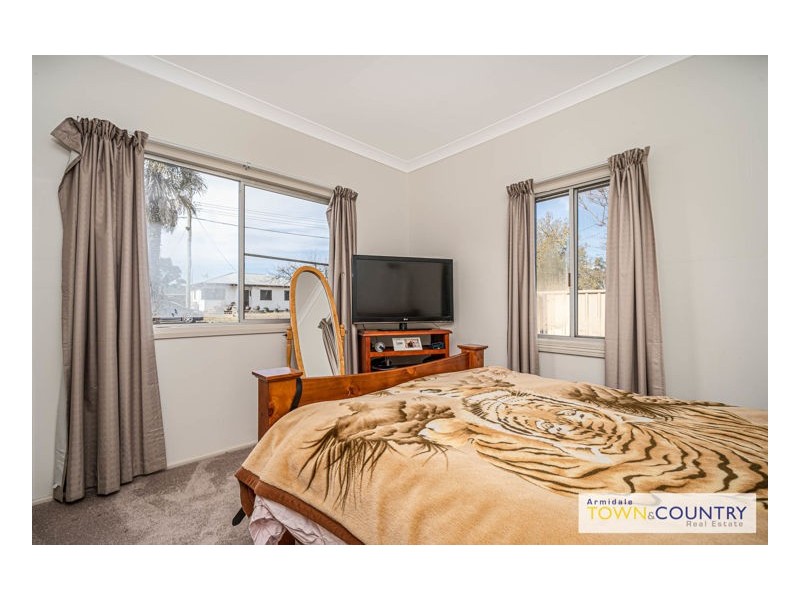 7 Barry Street, Armidale NSW 2350