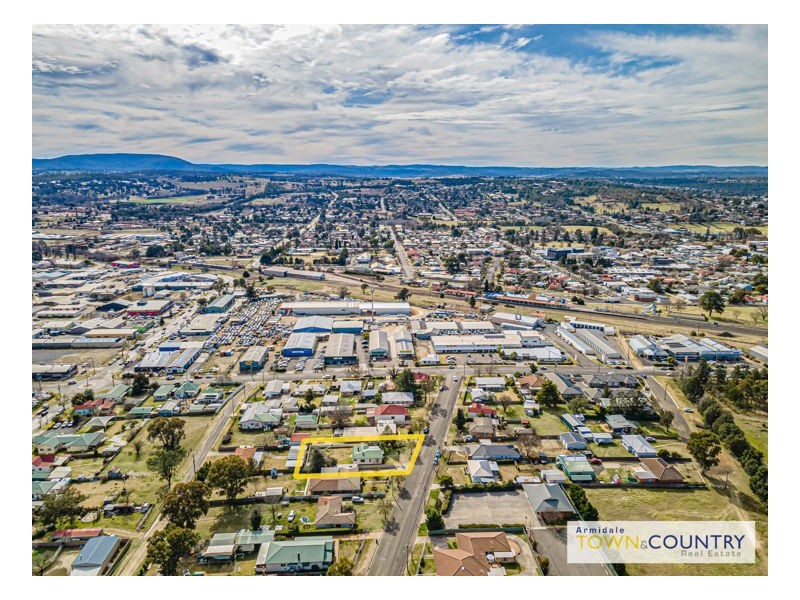 7 Barry Street, Armidale NSW 2350