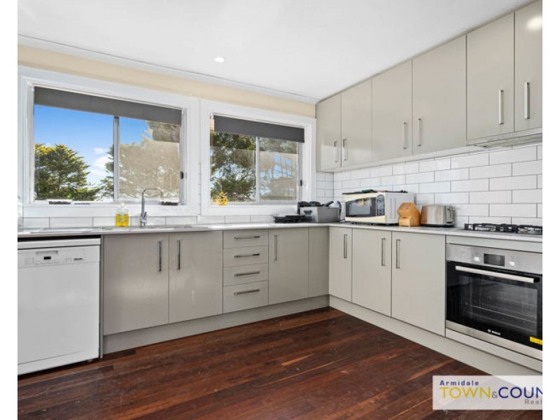 8 Nyssa Street, Armidale NSW 2350