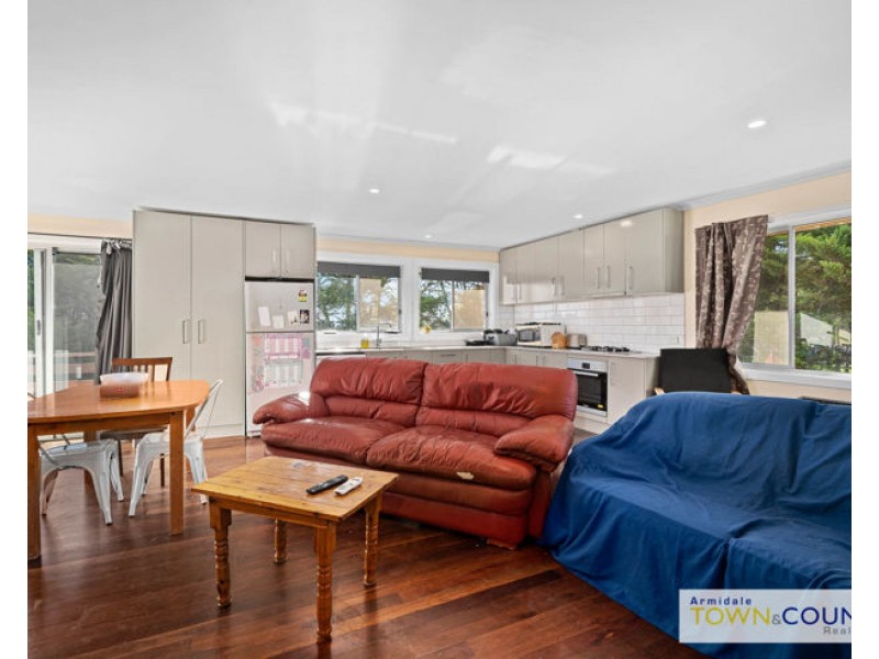 8 Nyssa Street, Armidale NSW 2350