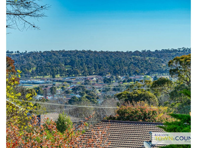 8 Nyssa Street, Armidale NSW 2350