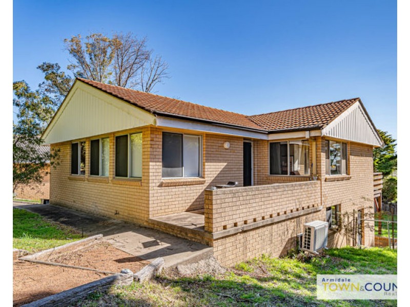 8 Nyssa Street, Armidale NSW 2350