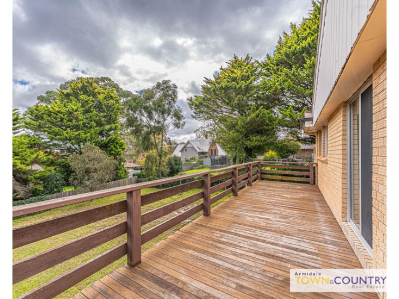 8 Nyssa Street, Armidale NSW 2350