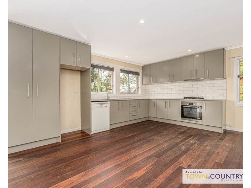 8 Nyssa Street, Armidale NSW 2350