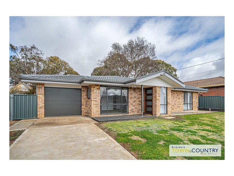 52 Claude Street, Armidale NSW 2350