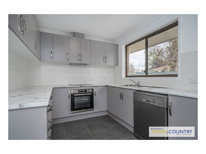 52 Claude Street, Armidale NSW 2350