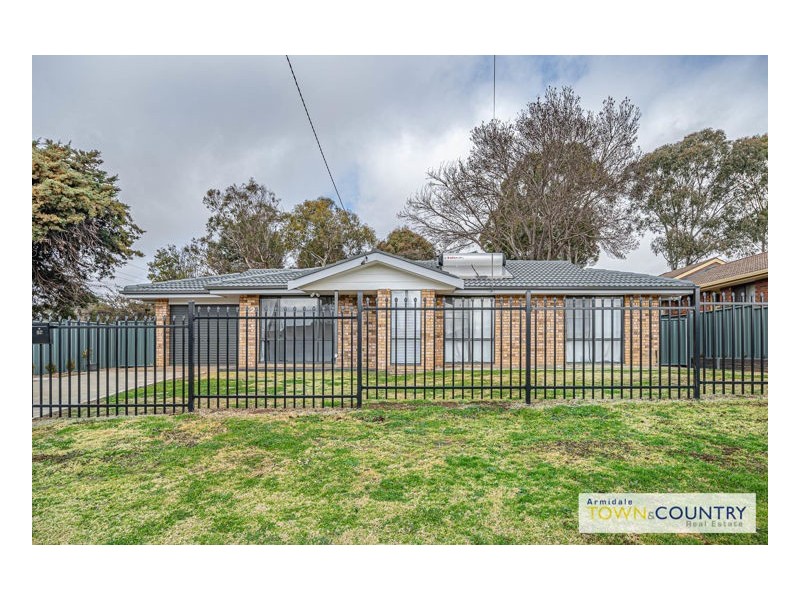 52 Claude Street, Armidale NSW 2350