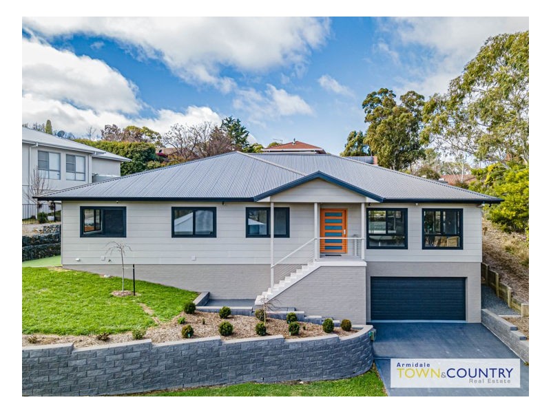 11 Illallangi Close, Armidale NSW 2350