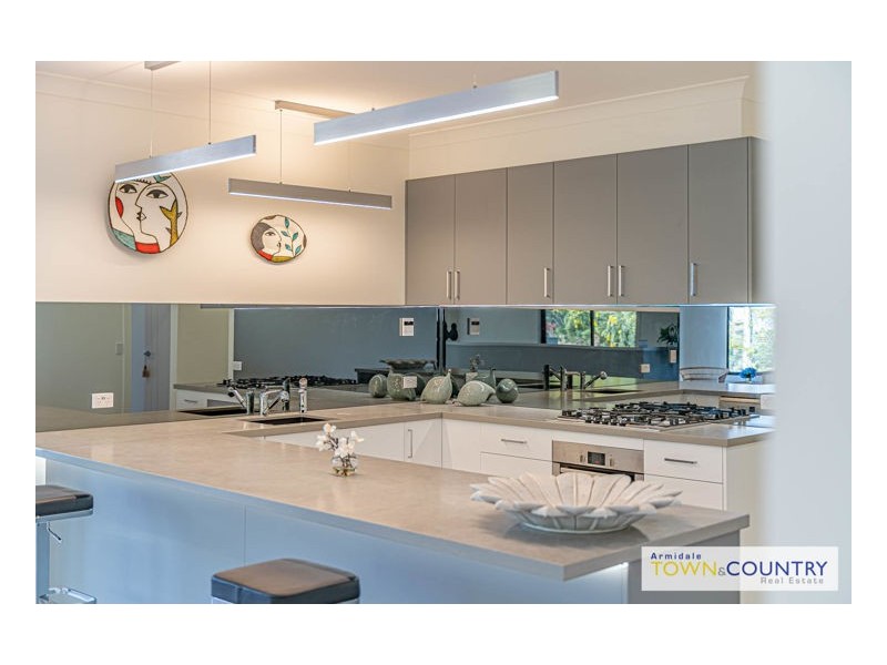 11 Illallangi Close, Armidale NSW 2350