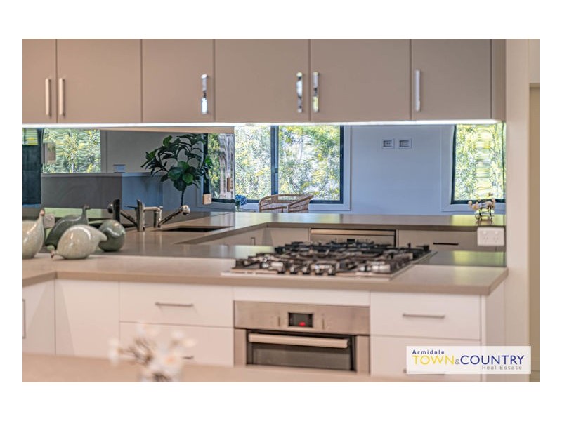 11 Illallangi Close, Armidale NSW 2350