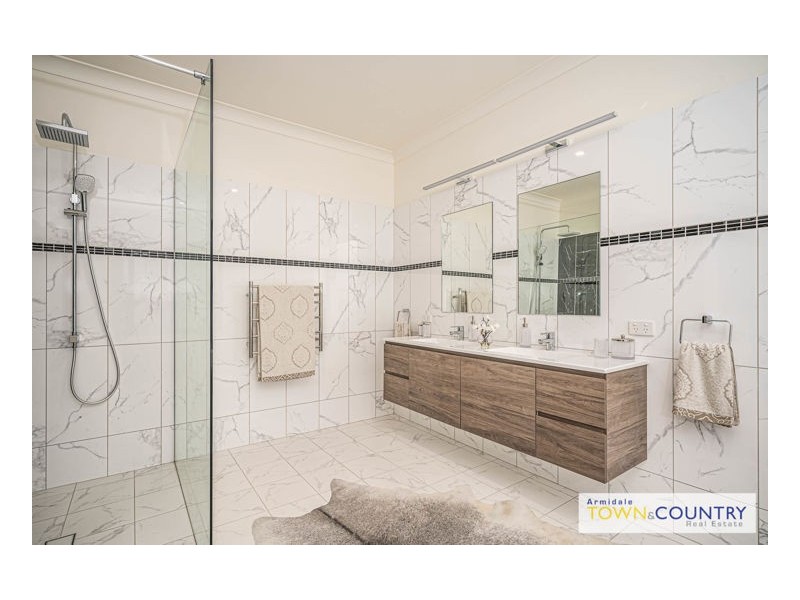 11 Illallangi Close, Armidale NSW 2350