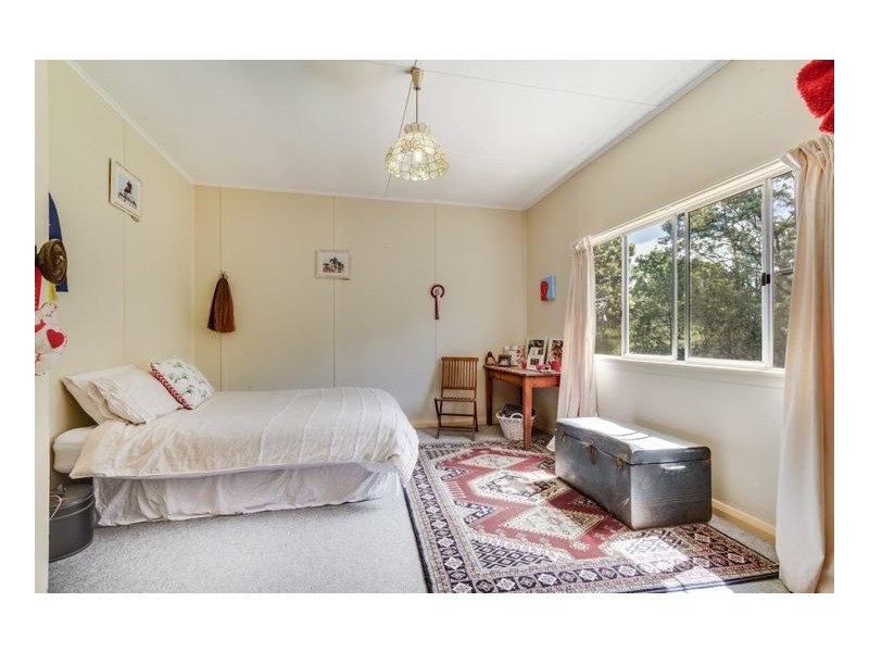 36 Dangarsleigh Road, Armidale NSW 2350