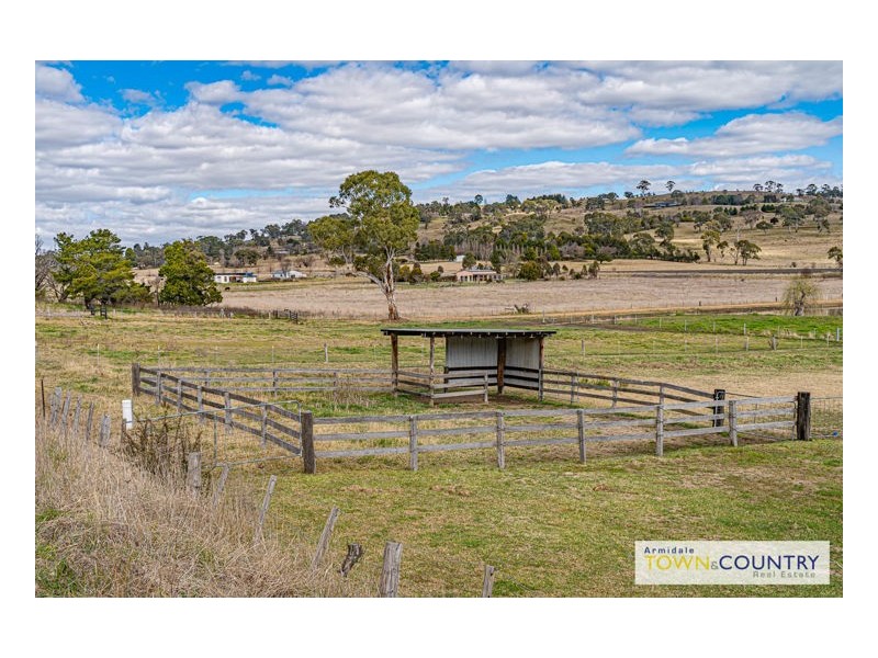36 Dangarsleigh Road, Armidale NSW 2350