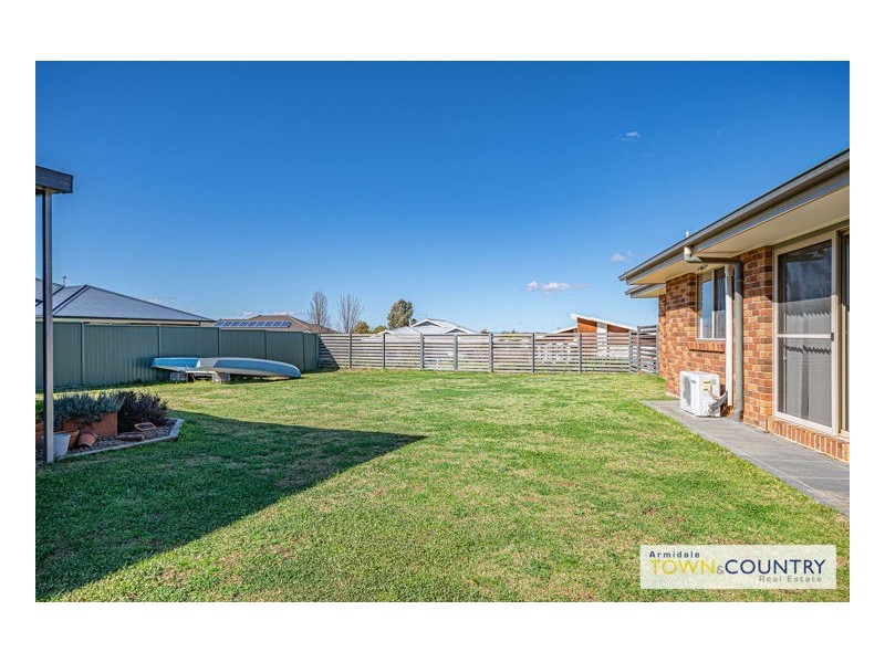3 Hardman Close, Armidale NSW 2350