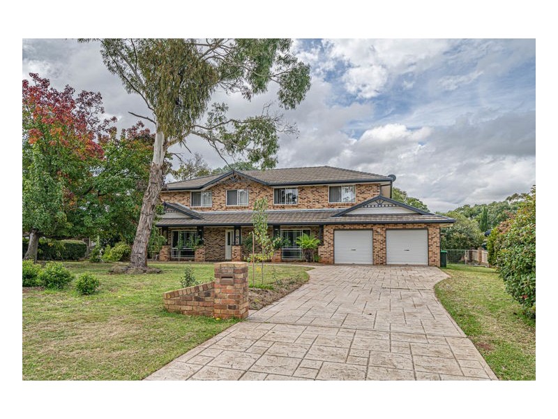 99 The Avenue, Armidale NSW 2350