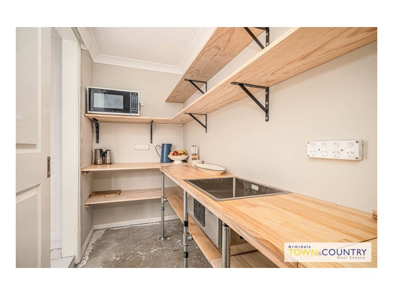 99 The Avenue, Armidale NSW 2350