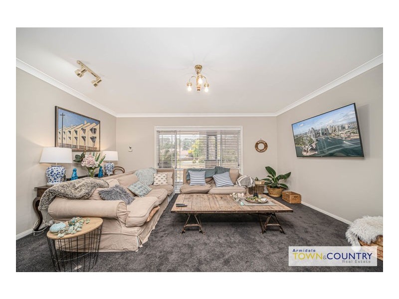 99 The Avenue, Armidale NSW 2350