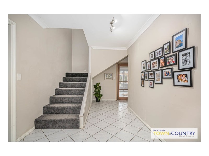 99 The Avenue, Armidale NSW 2350