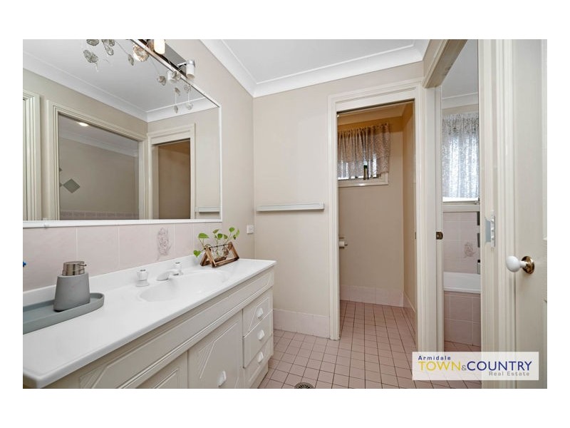 17 MacDonald Drive, Armidale NSW 2350