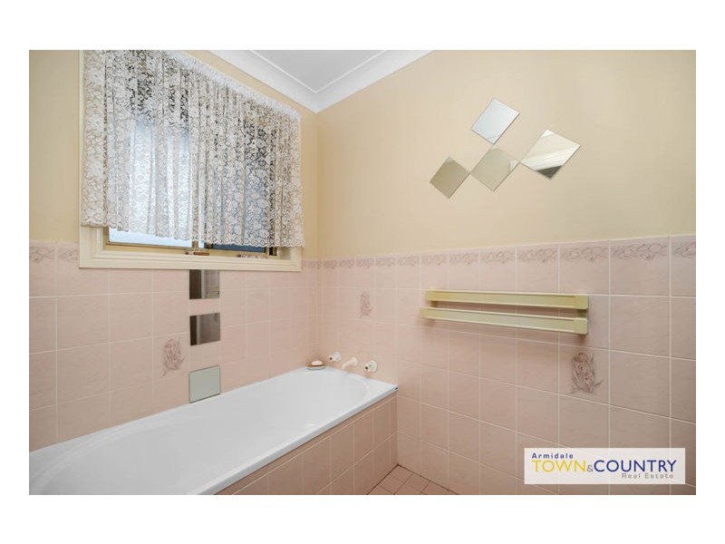 17 MacDonald Drive, Armidale NSW 2350