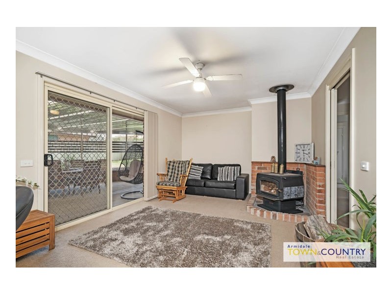 17 MacDonald Drive, Armidale NSW 2350