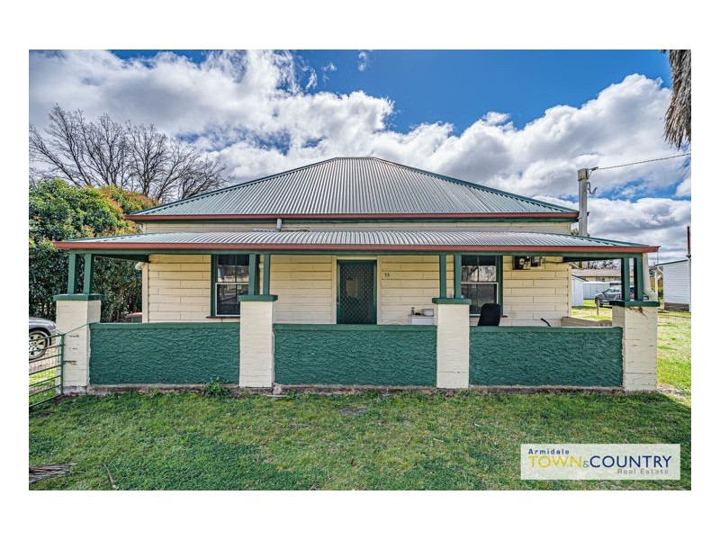 75 Mossman Street, Armidale NSW 2350