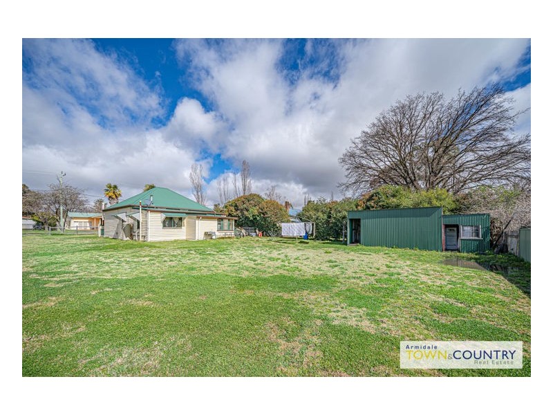 75 Mossman Street, Armidale NSW 2350