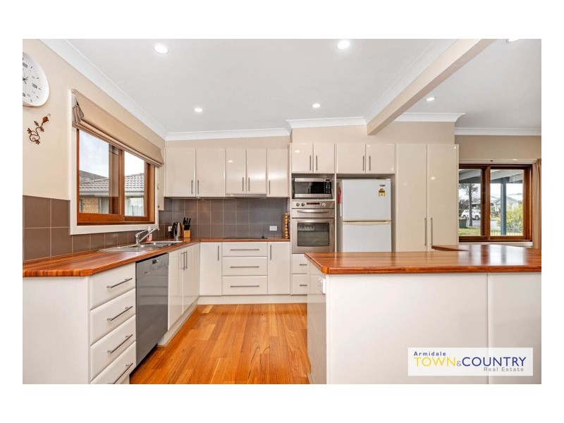 13 Canambe Street, Armidale NSW 2350