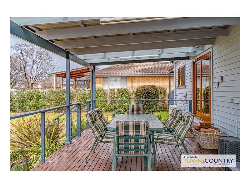 13 Canambe Street, Armidale NSW 2350