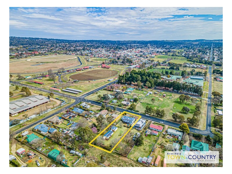 13 Canambe Street, Armidale NSW 2350
