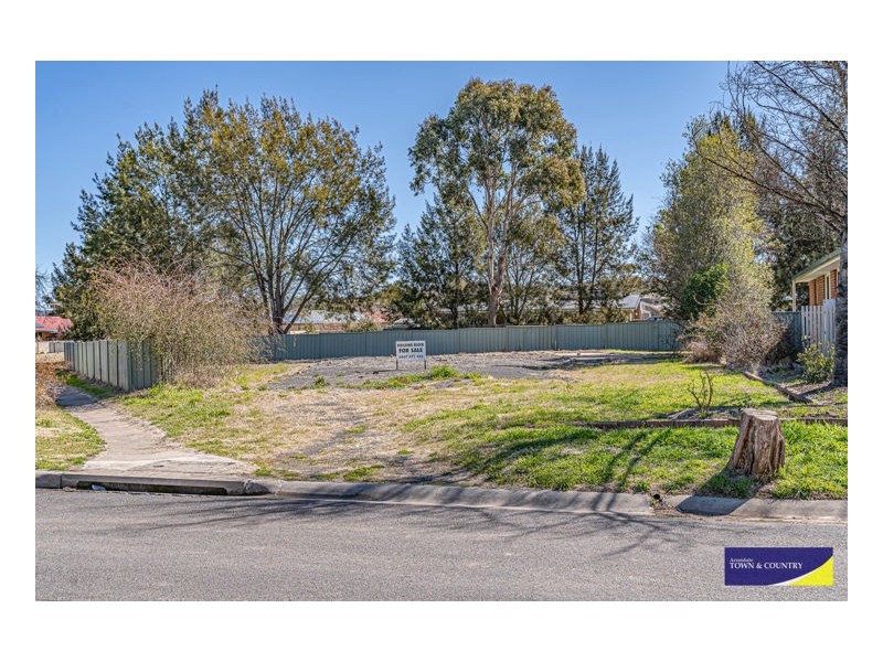 8 Eva Place, Armidale NSW 2350