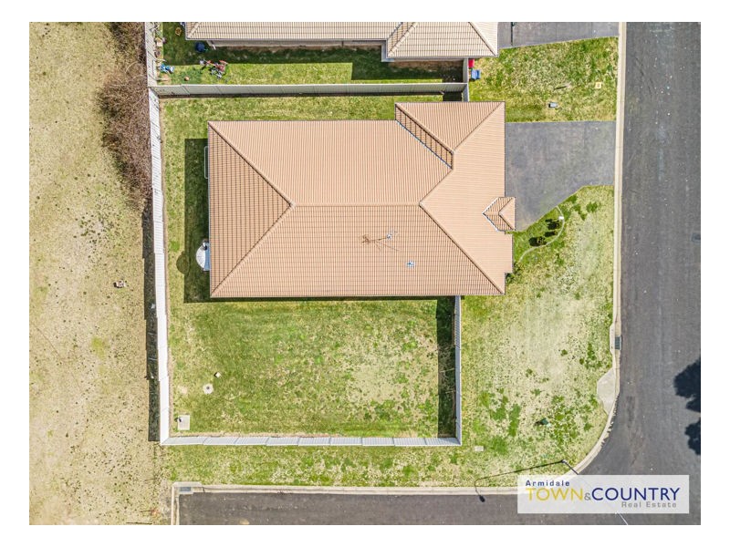 22 Earle Page Drive, Armidale NSW 2350