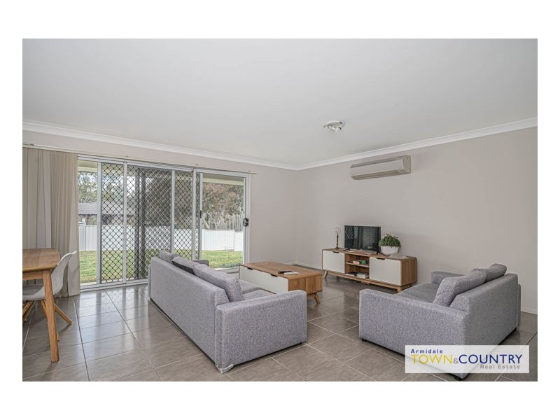 22 Earle Page Drive, Armidale NSW 2350