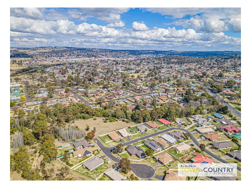 22 Earle Page Drive, Armidale NSW 2350