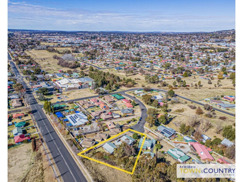 2/22 Samuelson Crescent, Armidale NSW 2350