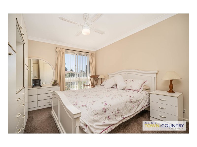 14 Sarah Place, Armidale NSW 2350
