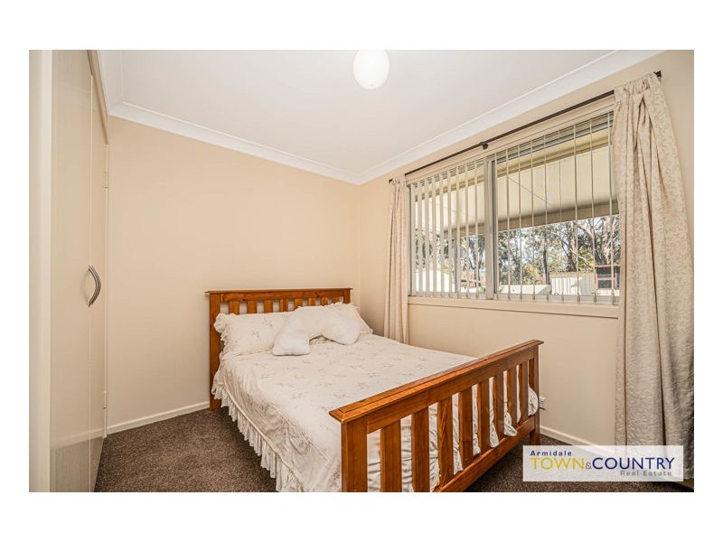 14 Sarah Place, Armidale NSW 2350