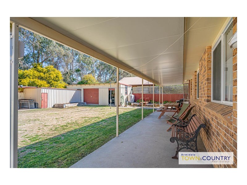 14 Sarah Place, Armidale NSW 2350