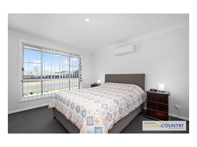 32 Cookes Road, Armidale NSW 2350