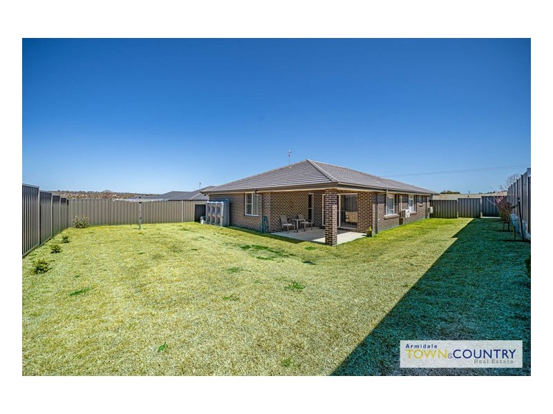 32 Cookes Road, Armidale NSW 2350