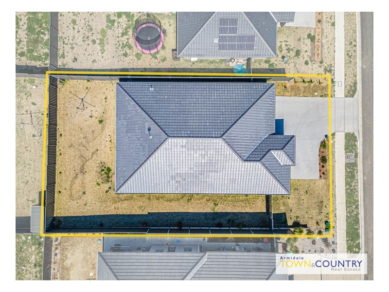 32 Cookes Road, Armidale NSW 2350