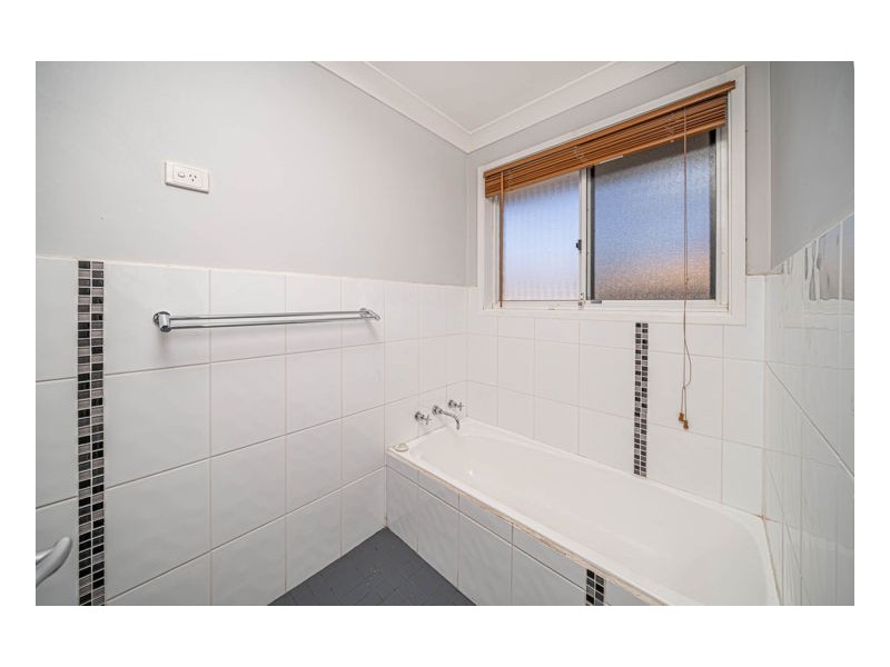 6 Centennial Close, Armidale NSW 2350