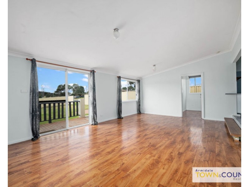 31 John Street, Uralla NSW 2358