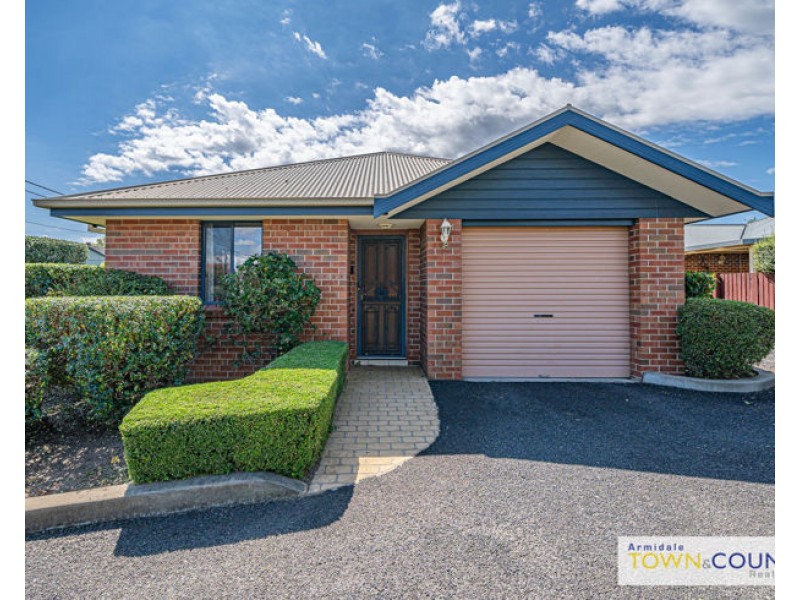 1/10-12 Speare Ave, Armidale NSW 2350