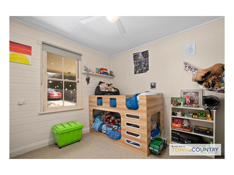 11 School Road, Wollomombi NSW 2350